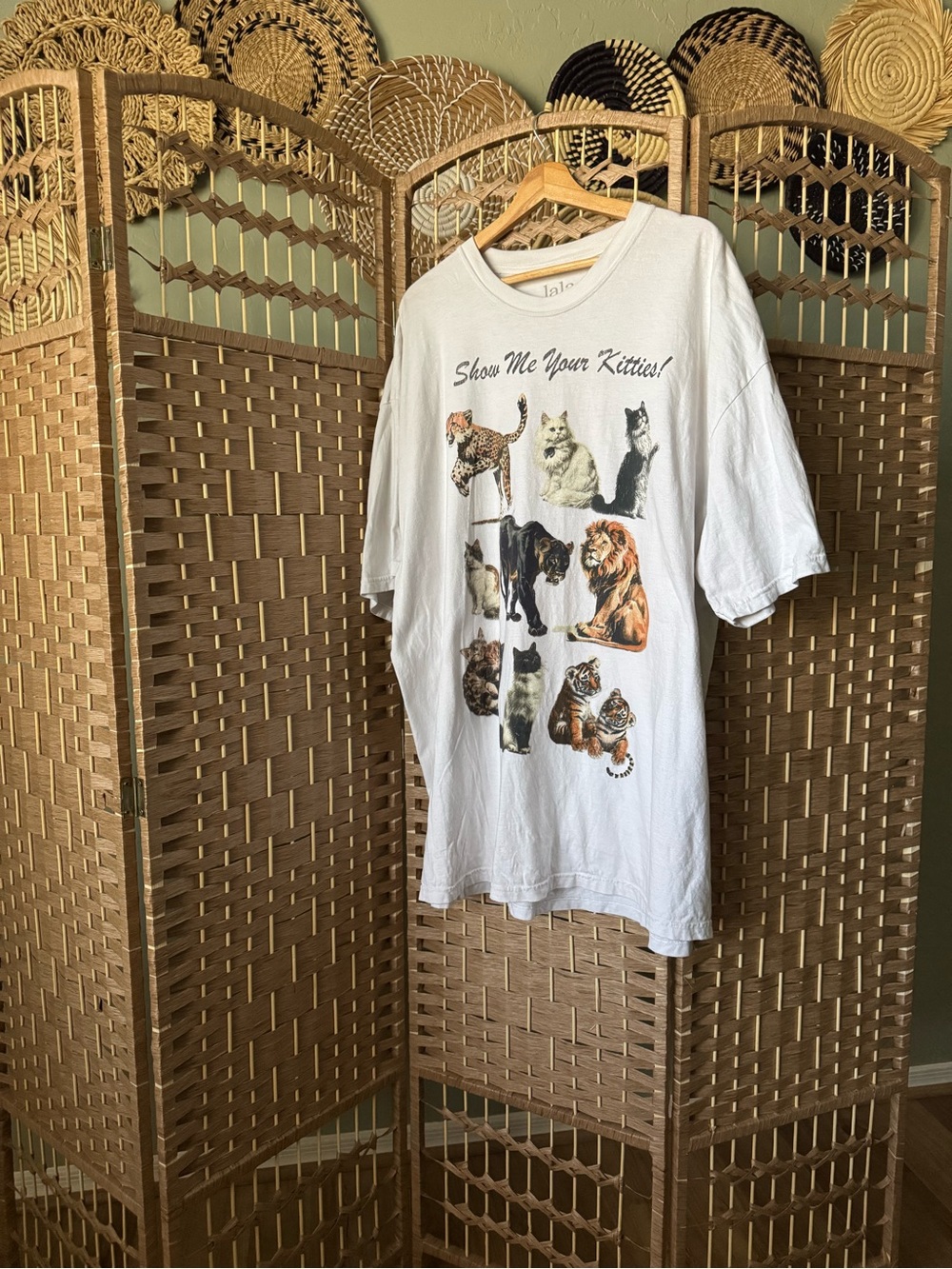 LALA Oversized White Graphic Cat T-Shirt "Show Me Your Kitties!"